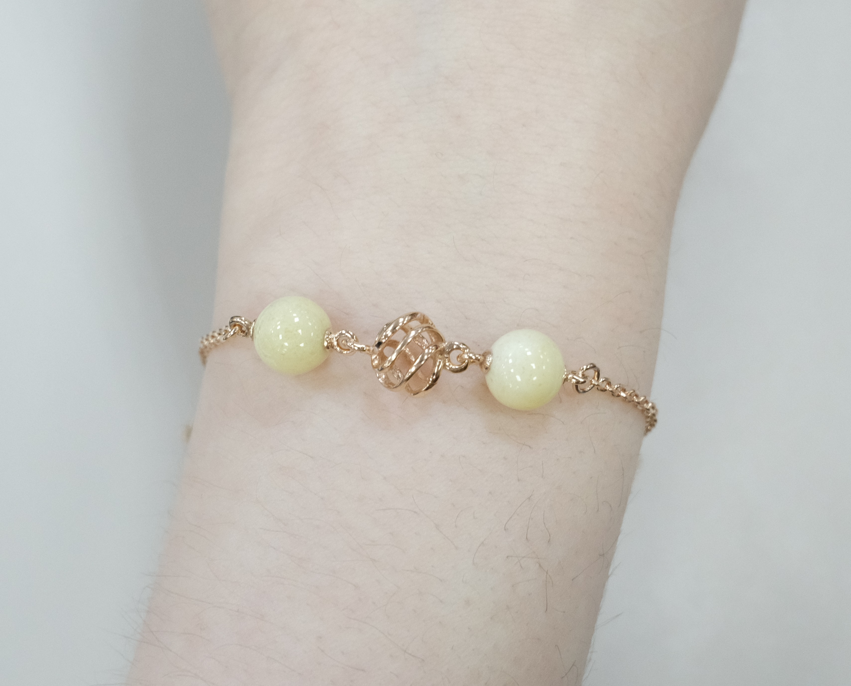 Серебряный браслет с янтарем